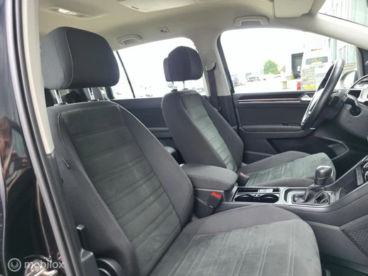 Volkswagen Touran - Afbeelding 9 van 30