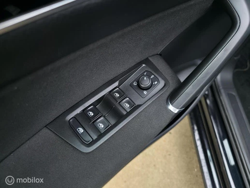 Volkswagen Touran - Afbeelding 26 van 30