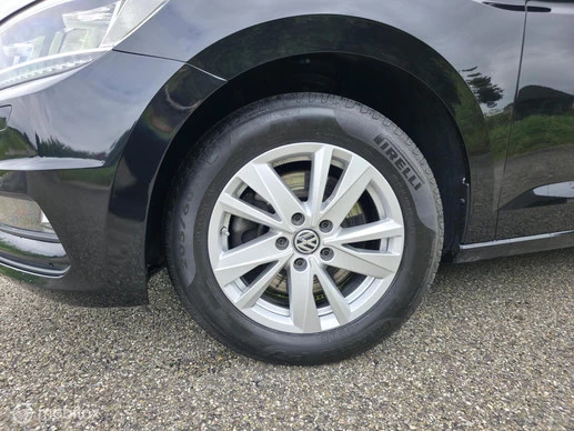 Volkswagen Touran - Afbeelding 28 van 30