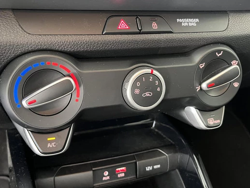 Kia Stonic - Afbeelding 21 van 28