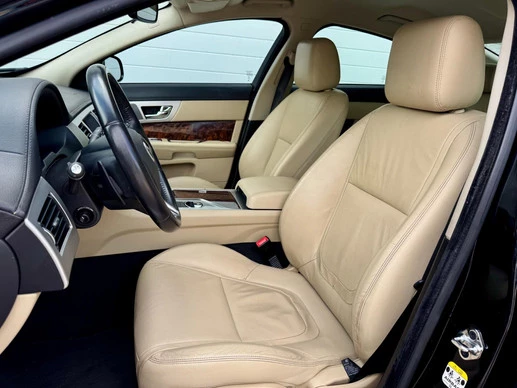 Jaguar XF - Afbeelding 8 van 24