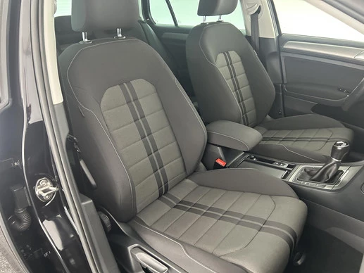 Volkswagen Golf - Afbeelding 2 van 30