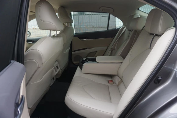 Toyota Camry - Afbeelding 14 van 30