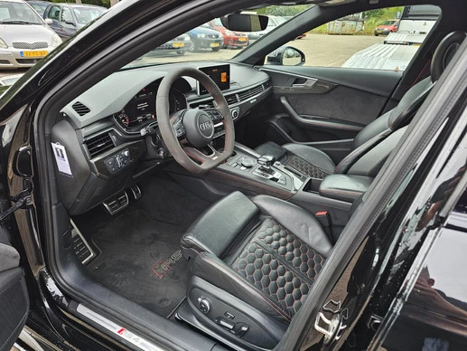 Audi RS4 - Afbeelding 2 van 30