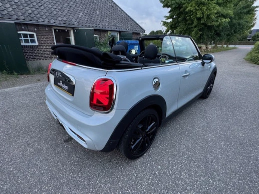 MINI Cooper S Cabrio - Afbeelding 19 van 27