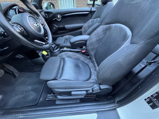 MINI Cooper S Cabrio - Afbeelding 23 van 27