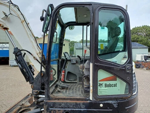 Bobcat  - Afbeelding 14 van 17