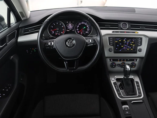 Volkswagen Passat - Afbeelding 3 van 30
