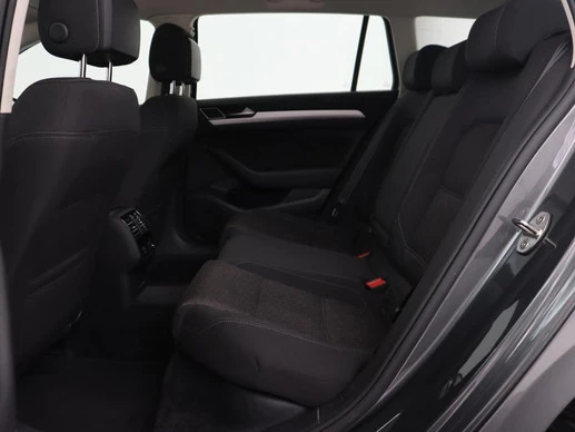 Volkswagen Passat - Afbeelding 6 van 30