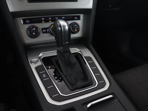 Volkswagen Passat - Afbeelding 14 van 30