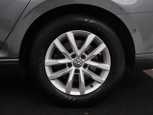 Volkswagen Passat - Afbeelding 25 van 30
