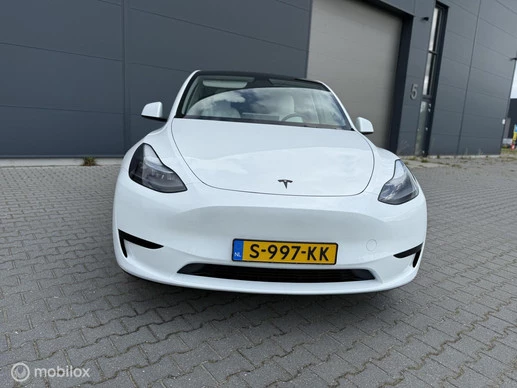 Tesla Model Y - Afbeelding 10 van 25
