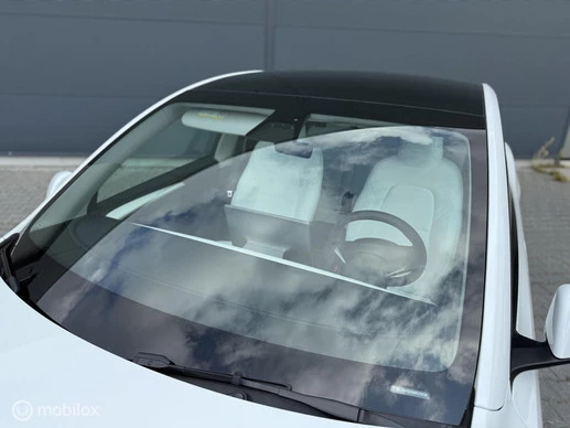Tesla Model Y - Afbeelding 11 van 25