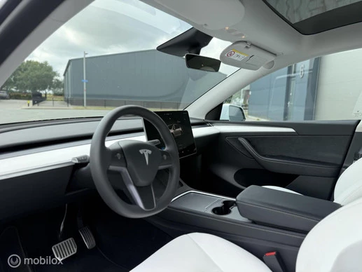 Tesla Model Y - Afbeelding 12 van 25