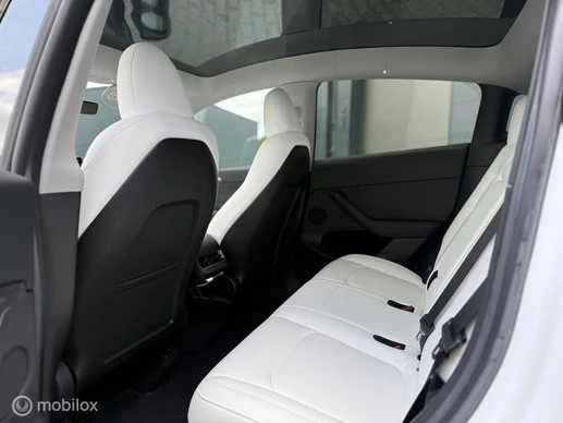 Tesla Model Y - Afbeelding 14 van 25