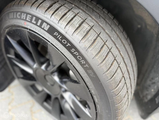 Tesla Model Y - Afbeelding 17 van 25