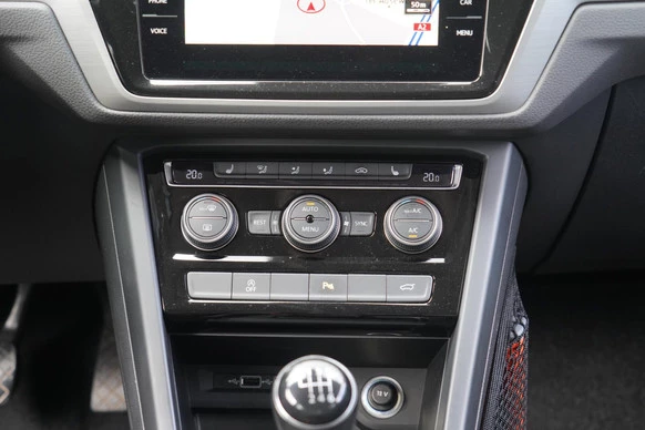 Volkswagen Touran - Afbeelding 17 van 30