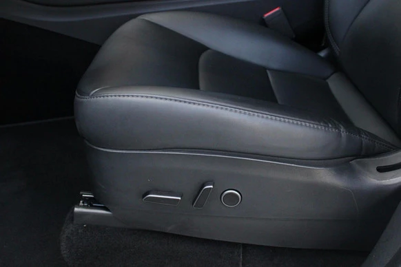 Tesla Model Y - Afbeelding 24 van 25