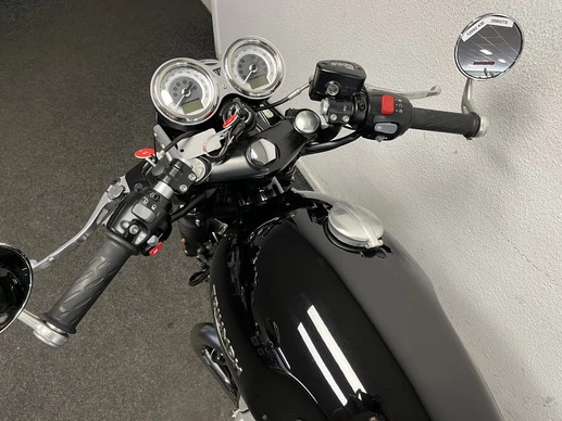 Triumph Thruxton 1200 - Afbeelding 19 van 22