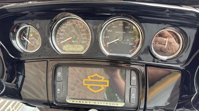 Harley-Davidson Street Glide - Afbeelding 14 van 16