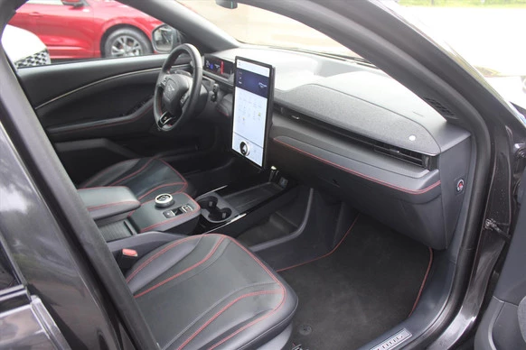 Ford Mustang Mach-E - Afbeelding 20 van 30