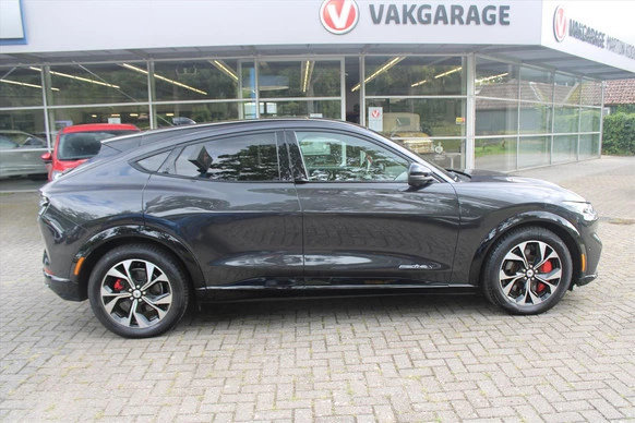 Ford Mustang Mach-E - Afbeelding 23 van 30