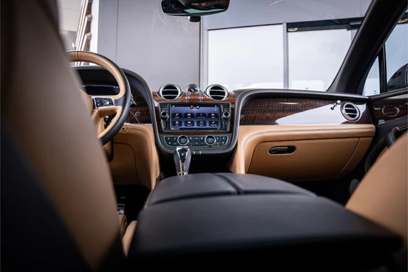 Bentley Bentayga - Afbeelding 25 van 30