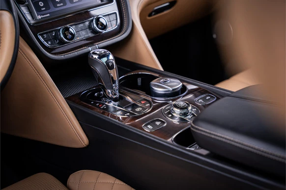 Bentley Bentayga - Afbeelding 26 van 30