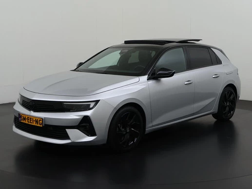 Opel Astra - Afbeelding 1 van 30