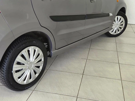Suzuki Alto - Afbeelding 14 van 28