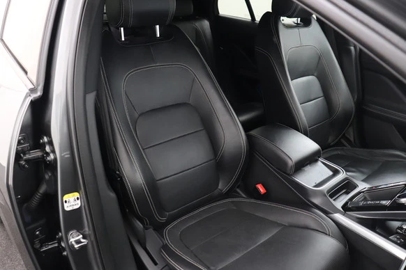 Jaguar I-PACE - Afbeelding 16 van 30