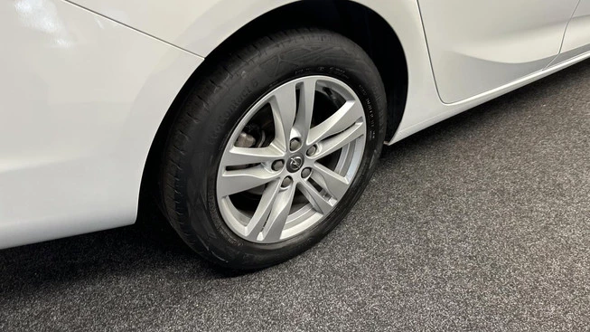 Opel Astra - Afbeelding 10 van 30