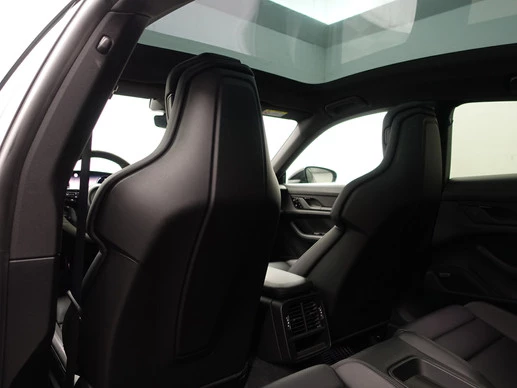 Porsche Taycan - Afbeelding 21 van 30
