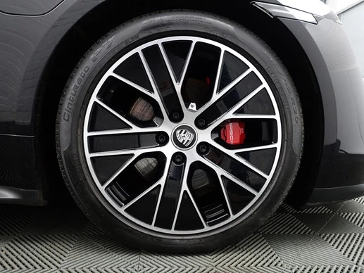 Porsche Taycan - Afbeelding 24 van 30
