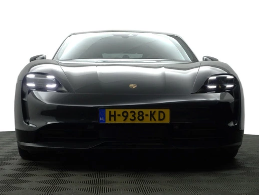 Porsche Taycan - Afbeelding 25 van 30