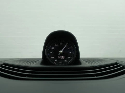 Porsche Taycan - Afbeelding 8 van 30