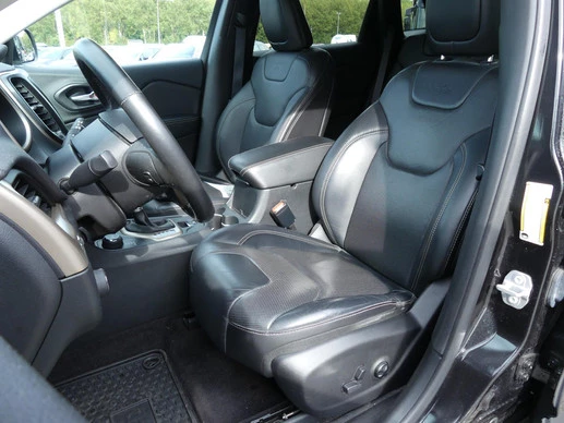 Jeep Cherokee - Afbeelding 11 van 23