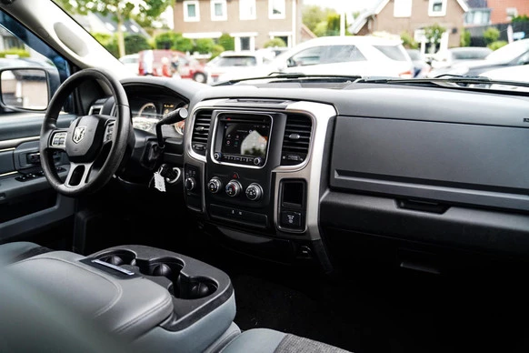 Dodge Ram 1500 - Afbeelding 25 van 30