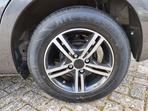 Toyota Yaris - Afbeelding 17 van 30
