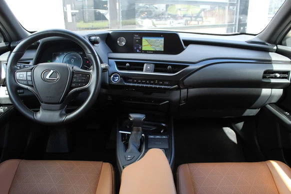 Lexus UX - Afbeelding 2 van 30