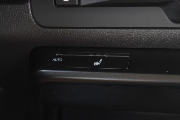 Lexus UX - Afbeelding 28 van 30