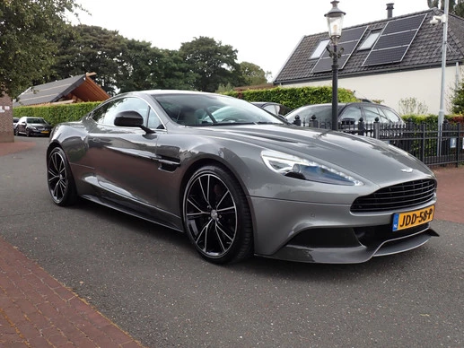 Aston Martin V12 Vanquish - Afbeelding 3 van 30