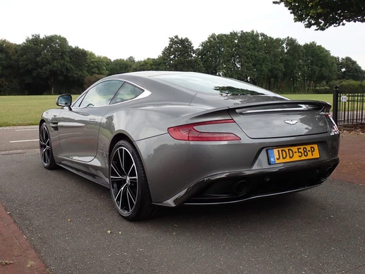 Aston Martin V12 Vanquish - Afbeelding 5 van 30