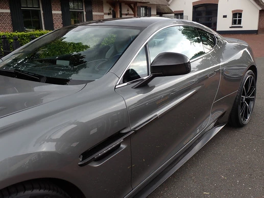 Aston Martin V12 Vanquish - Afbeelding 7 van 30