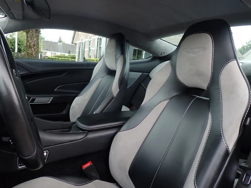 Aston Martin V12 Vanquish - Afbeelding 12 van 30