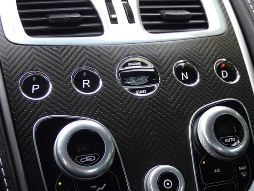 Aston Martin V12 Vanquish - Afbeelding 17 van 30