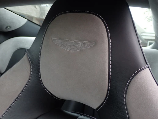 Aston Martin V12 Vanquish - Afbeelding 26 van 30