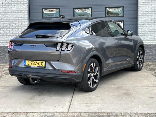 Ford Mustang Mach-E - Afbeelding 2 van 22
