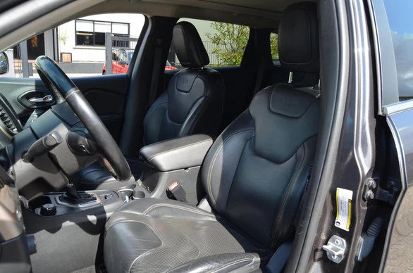Jeep Cherokee - Afbeelding 9 van 28
