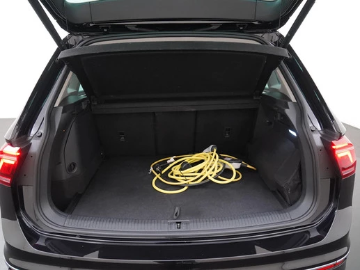 Volkswagen Tiguan - Afbeelding 28 van 30